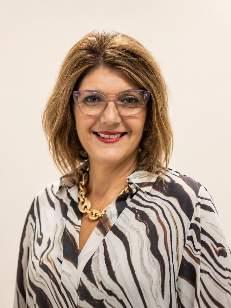 Maria Sílvia Bacila · Palestrante